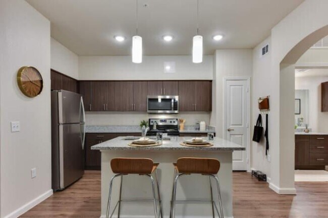 5501 Ross Rd in Austin, TX - Building Photo - Building Photo