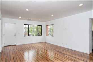122 N HARPER Ave in Los Angeles, CA - Building Photo - Building Photo