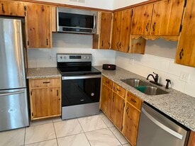 213 Anderson Ln, Unit F