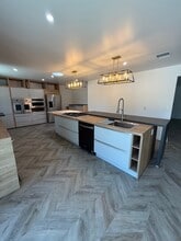 2400 Greenfield Ave, Unit Main Home in Arcadia, CA - Foto de edificio - Building Photo