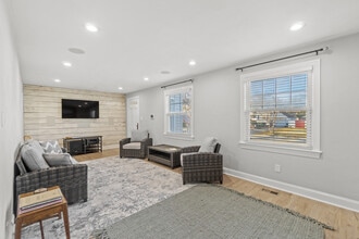 405 Farrell St in Norfolk, VA - Foto de edificio - Building Photo