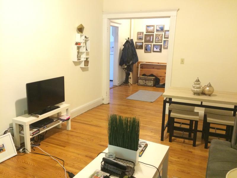 1713 Commonwealth Avenue, Unit 7 in Boston, MA - Building Photo