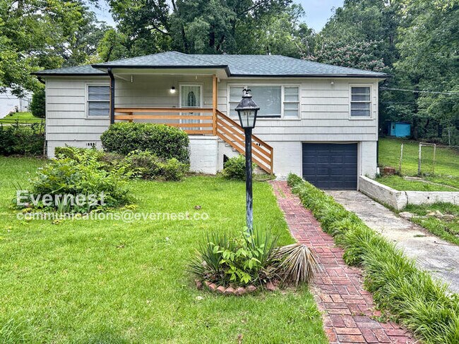 property at 2520 2nd St NW