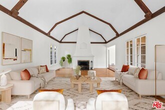 1612 N Genesee Ave in Los Angeles, CA - Building Photo - Building Photo