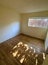 8225-8227 Dowling St in Oakland, CA - Building Photo - Building Photo