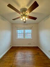 8327 Edgedale Rd in Parkville, MD - Foto de edificio - Building Photo