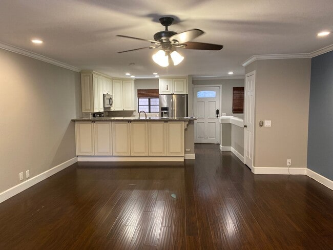 property at 8870 Villa La Jolla Dr