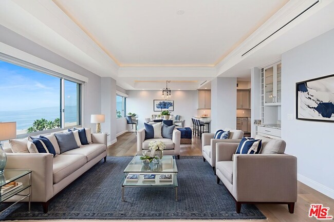 101 California Ave in Santa Monica, CA - Foto de edificio - Building Photo