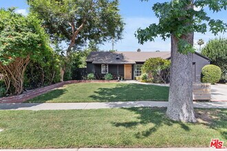 7339 Lasaine Ave in Los Angeles, CA - Building Photo - Building Photo