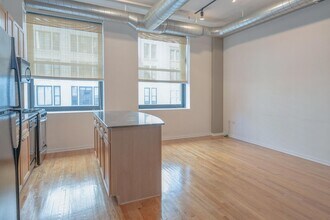 6 E Monroe St in Chicago, IL - Building Photo - Building Photo