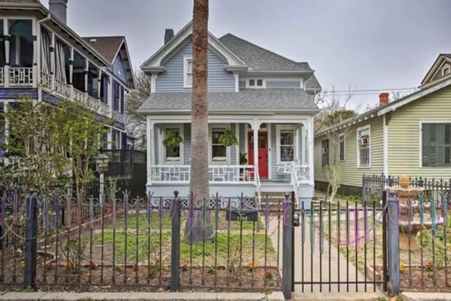 1124 Church St in Galveston, TX - Building Photo - Building Photo