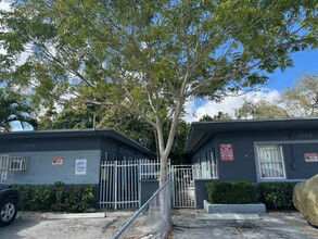 Bowery Evans Apartments in Miami, FL - Building Photo - Building Photo