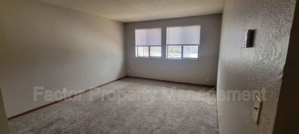 1530 Warren St in Mankato, MN - Building Photo - Building Photo