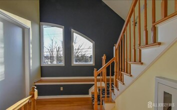 83 N Main St in Milltown, NJ - Foto de edificio - Building Photo