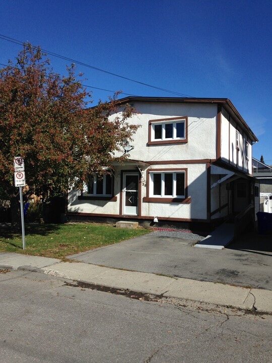 36 Rue Archambault in Gatineau, QC - Building Photo