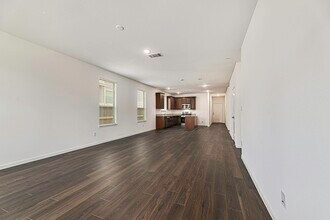 240 Seven Pnes Dr in Willis, TX - Building Photo - Building Photo