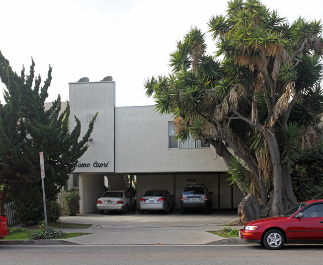 Samo Capri Apartments in Santa Monica, CA - Building Photo - Building Photo