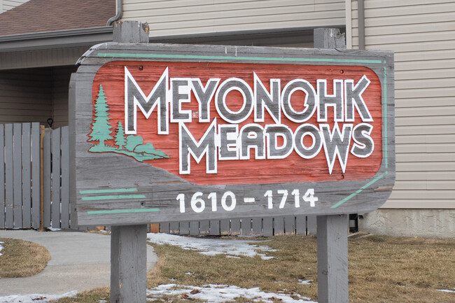 Meyonohk Meadows in Edmonton, AB - Building Photo - Building Photo