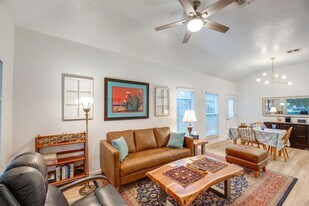 1713 Constantino Cir, Unit A in Austin, TX - Building Photo