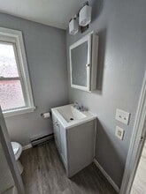 32 N Lyon St, Unit Upper in Batavia, NY - Building Photo - Building Photo