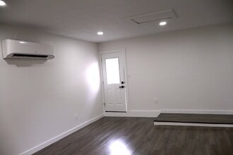 5502 Ashgate Dr in Spring, TX - Building Photo - Building Photo