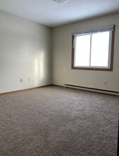 Oak Knoll Complex in Alexandria, MN - Building Photo - Building Photo