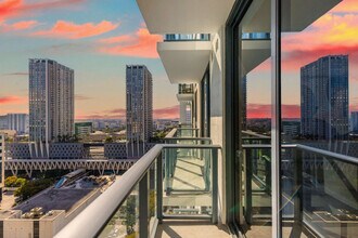 11 NE 6th St, Unit GO ID1458939P in Miami, FL - Foto de edificio - Building Photo