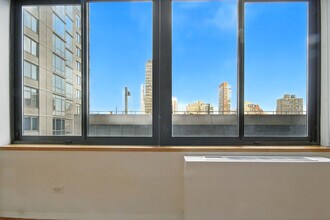 161 W 61st St in New York, NY - Building Photo - Building Photo