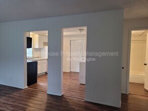 2716 Nichols Rd in Kalamazoo, MI - Building Photo - Building Photo