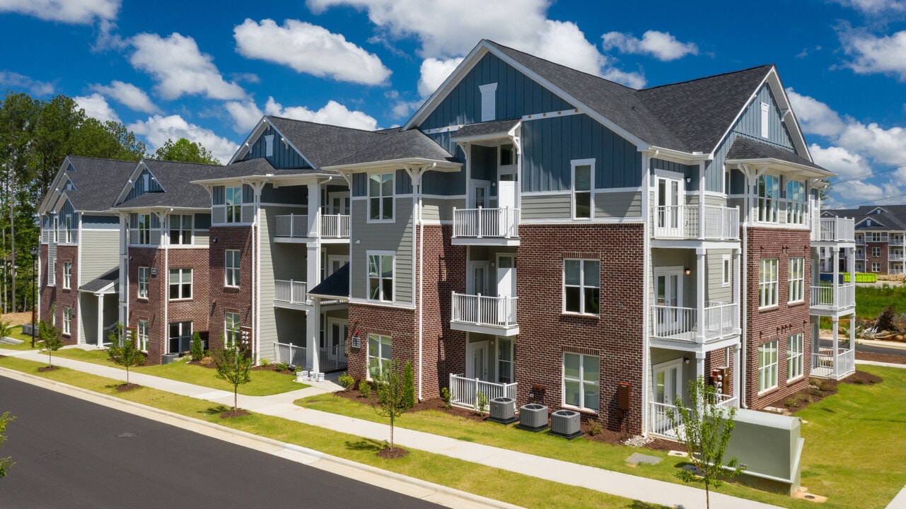 Palisades of Wake Forest in Wake Forest, NC - Building Photo