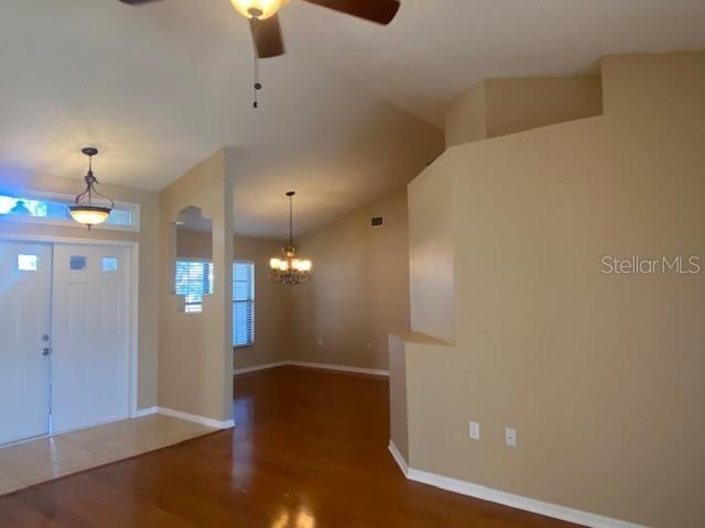1670 Virginia Ave in Palm Harbor, FL - Foto de edificio - Building Photo