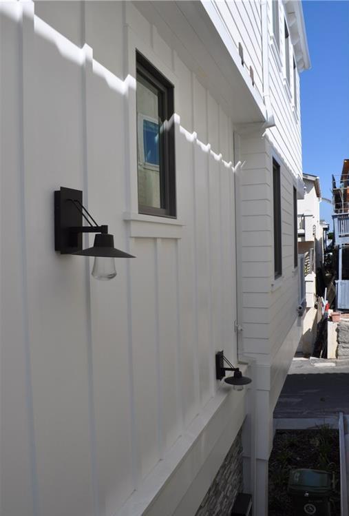 228 16th Pl in Manhattan Beach, CA - Building Photo - Building Photo