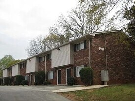 1895 Dunlap Ave in Atlanta, GA - Building Photo