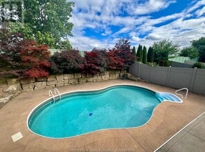 3729 Deerbrook Dr in Windsor, ON - Building Photo - Building Photo