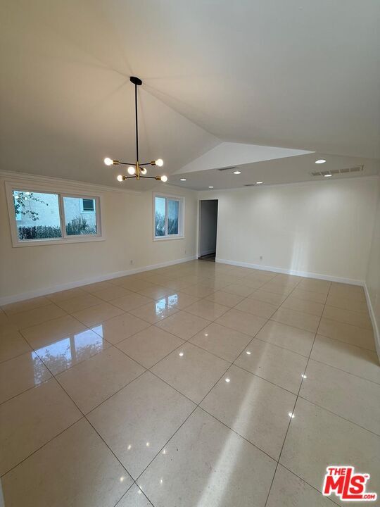 8446 Fenwick St in Los Angeles, CA - Building Photo - Building Photo