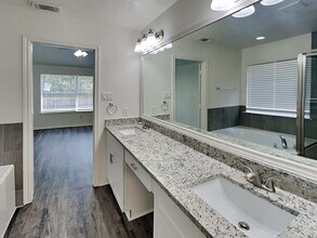 6830 Atasca Creek Dr in Humble, TX - Building Photo - Building Photo