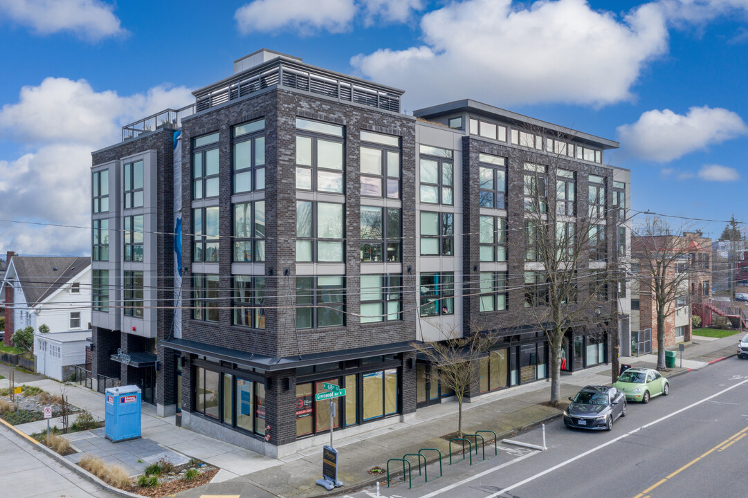 Phinney Flats in Seattle, WA - Building Photo