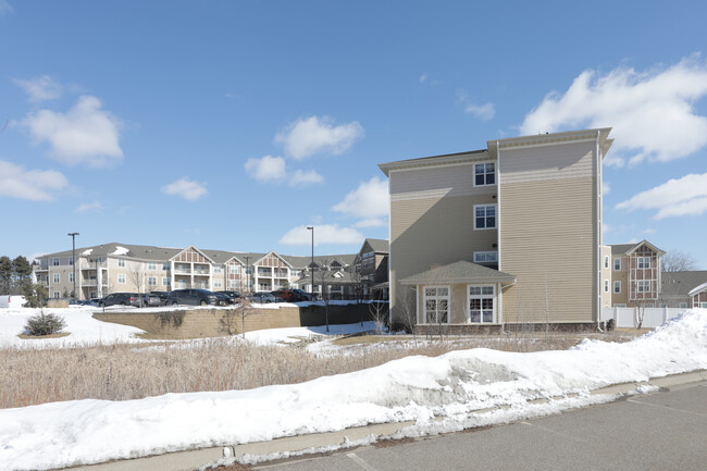 Gable Pines in St. Paul, MN - Building Photo - Building Photo