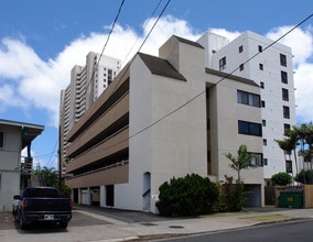 Lukepane Hale in Honolulu, HI - Building Photo - Building Photo