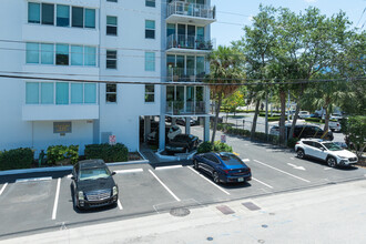 Chateau Mar Condominiums in Fort Lauderdale, FL - Building Photo - Building Photo