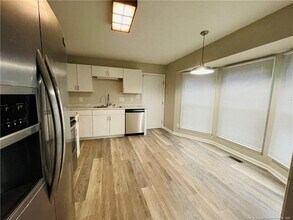 5767 Pepperbush Dr in Fayetteville, NC - Building Photo - Building Photo