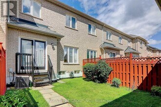 31 Oceanview St in Richmond Hill, ON - Building Photo - Building Photo
