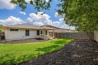 1443 Roxanne's Run in Pflugerville, TX - Building Photo - Building Photo