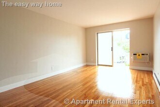 134 Summer St in Malden, MA - Foto de edificio - Building Photo