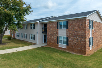 The Bradford Apartments in Greer, SC - Foto de edificio - Building Photo