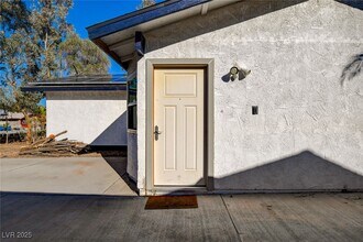6223 W Foothill Blvd in Las Vegas, NV - Building Photo - Building Photo