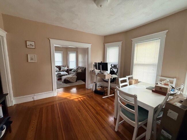 42 Gibbens St, Unit 2