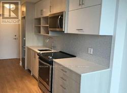 150 Fairview Mall Dr in Toronto, ON - Building Photo - Building Photo
