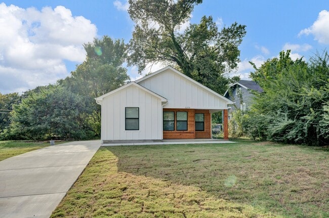 property at 1125 Rayner St