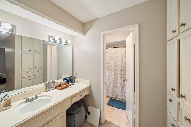 property at 715 Marne Ln